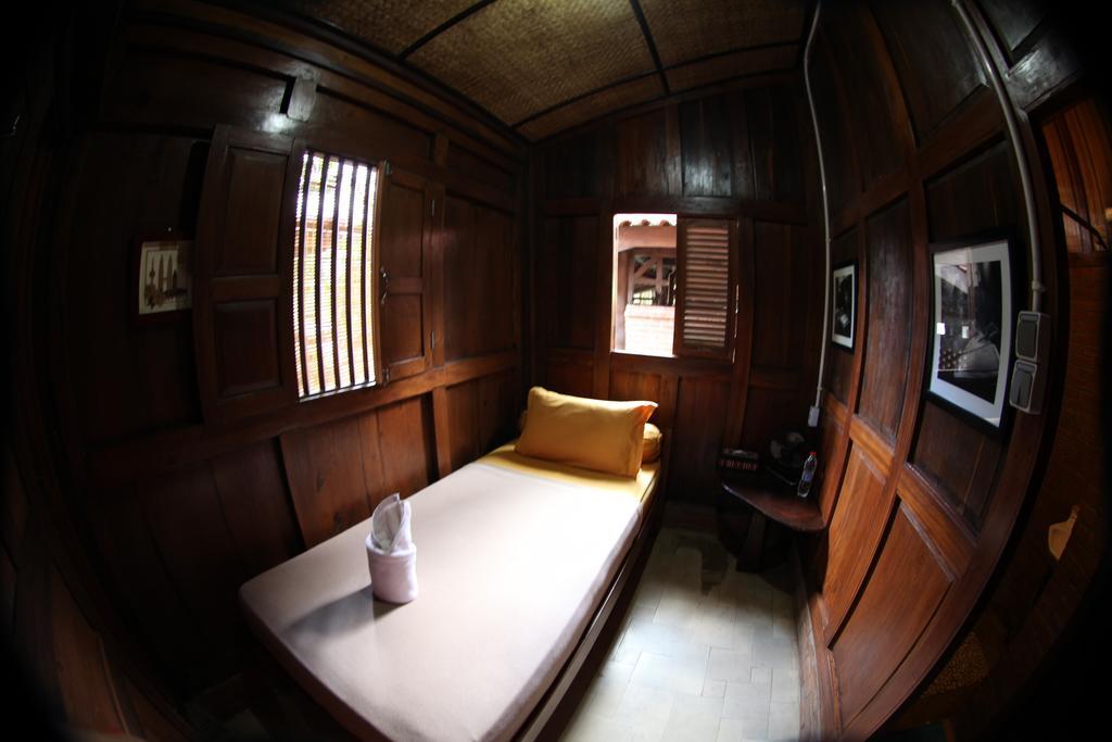 Omah Garengpoeng Guest House Magelang Zimmer foto