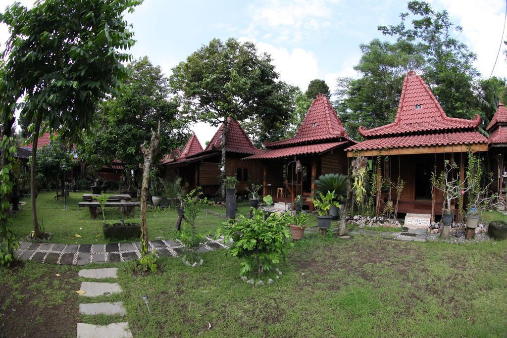 Omah Garengpoeng Guest House Magelang Zimmer foto